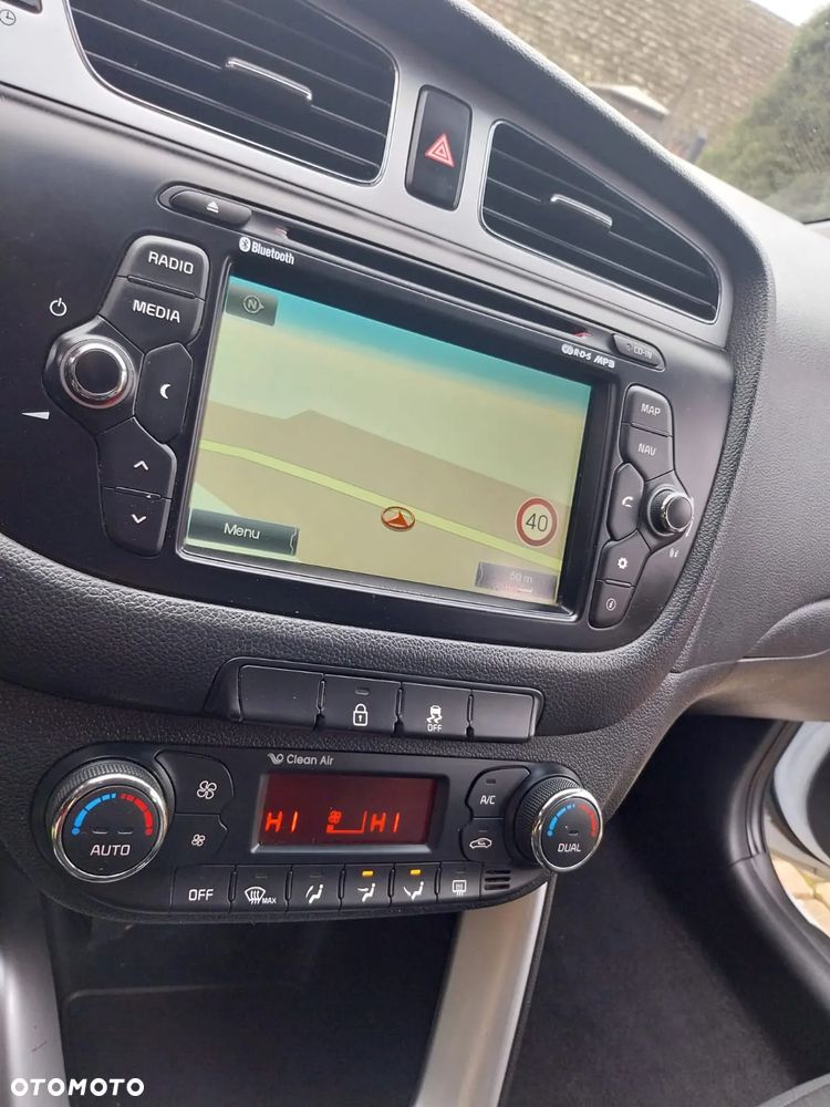 Kia Ceed - 8