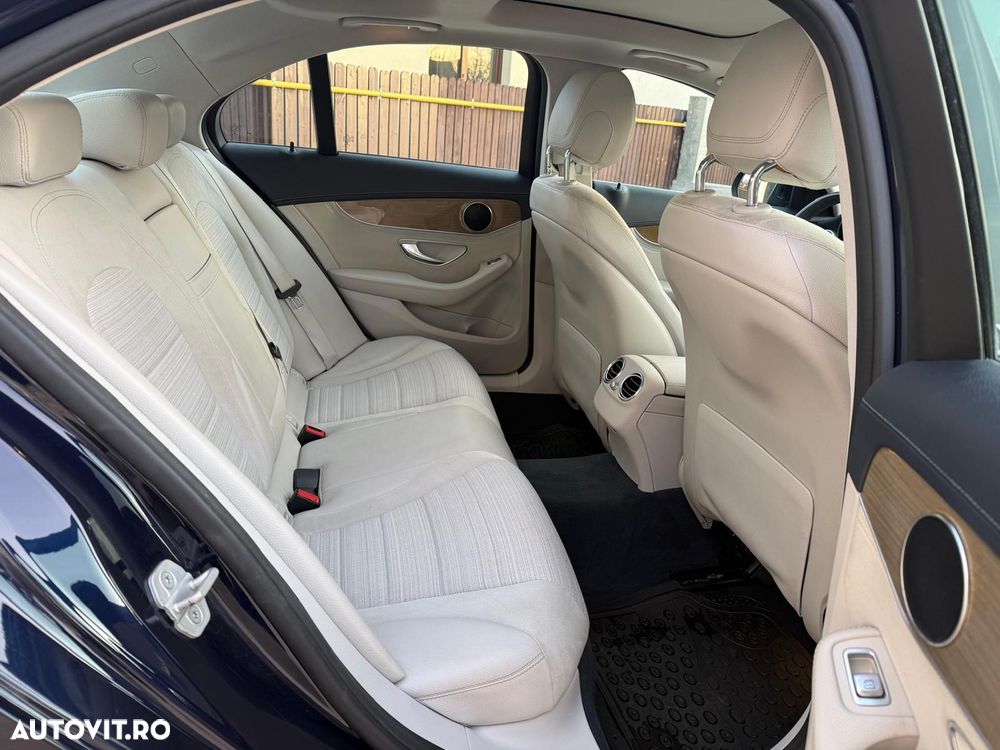 Mercedes-Benz C - 6