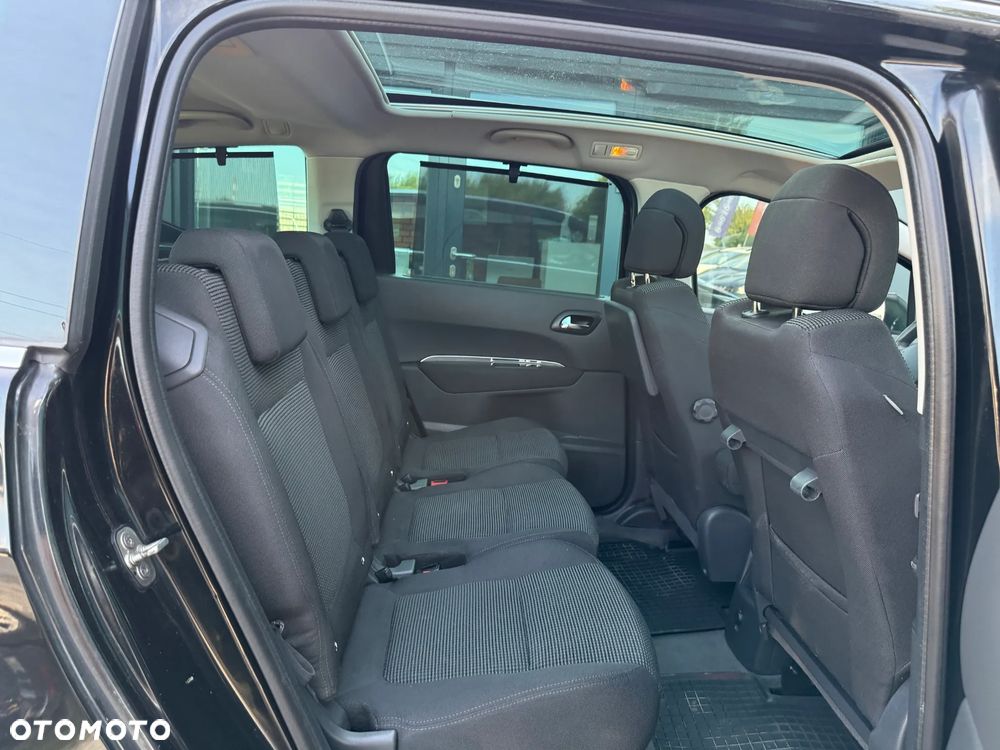 Peugeot 5008 1.6 HDi Access 7os - 26