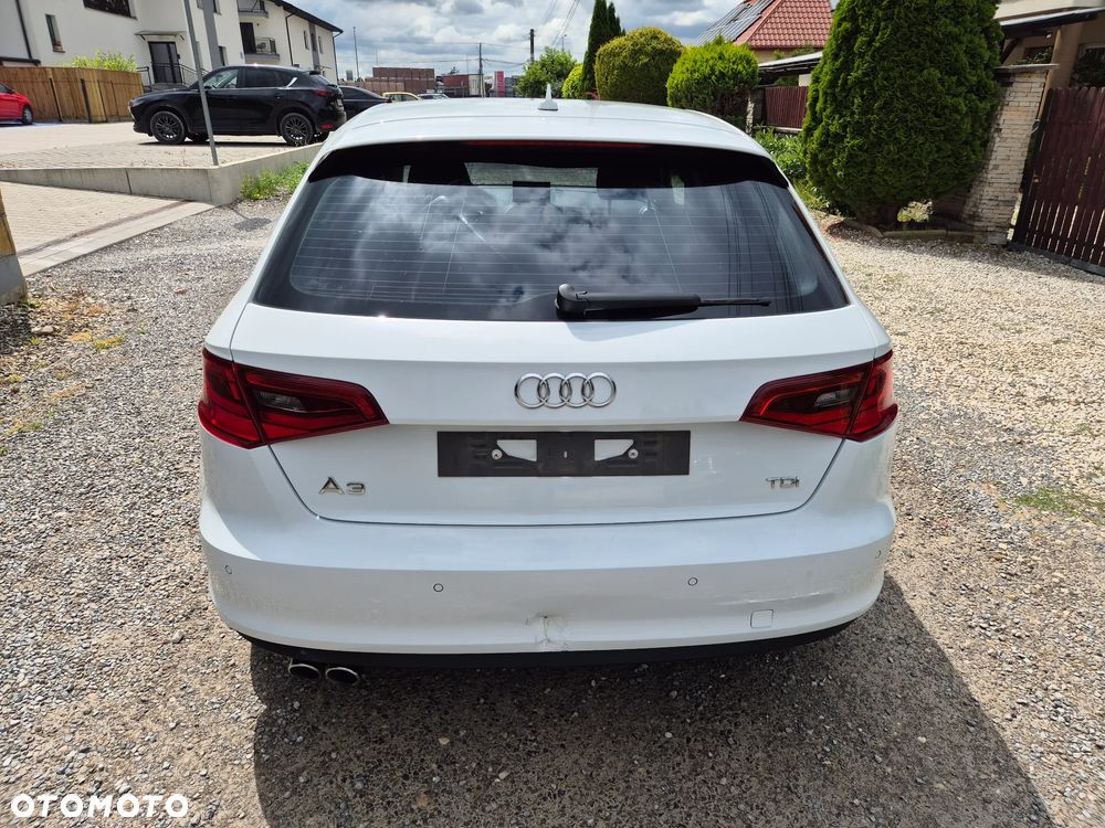 Audi A3 Sportback 2.0 TDI S tronic Attraction - 27