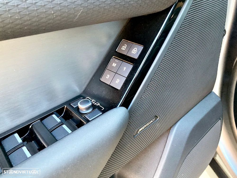 Land Rover Range Rover Velar 2.0 P400e AWD R-Dynamic SE - 27