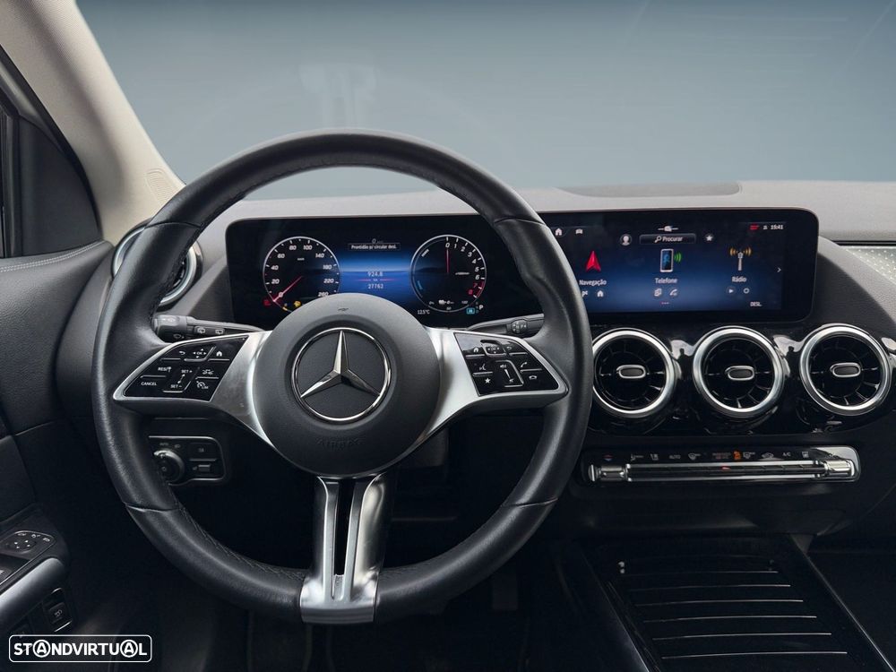 Mercedes-Benz GLA 250 e - 14