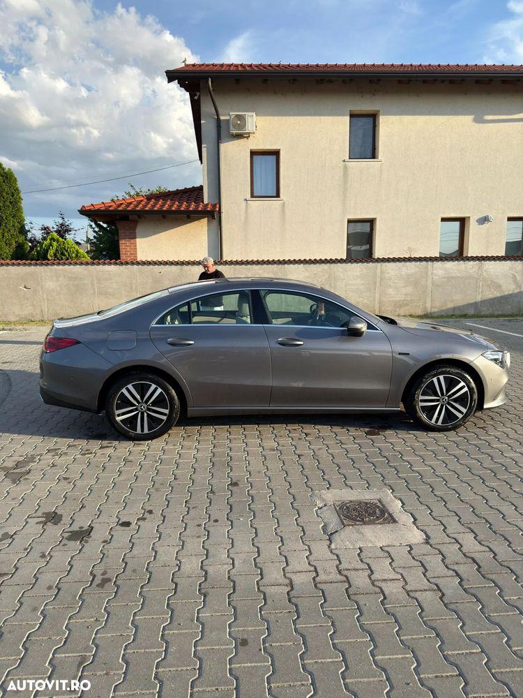 Mercedes-Benz CLA 250 - 4