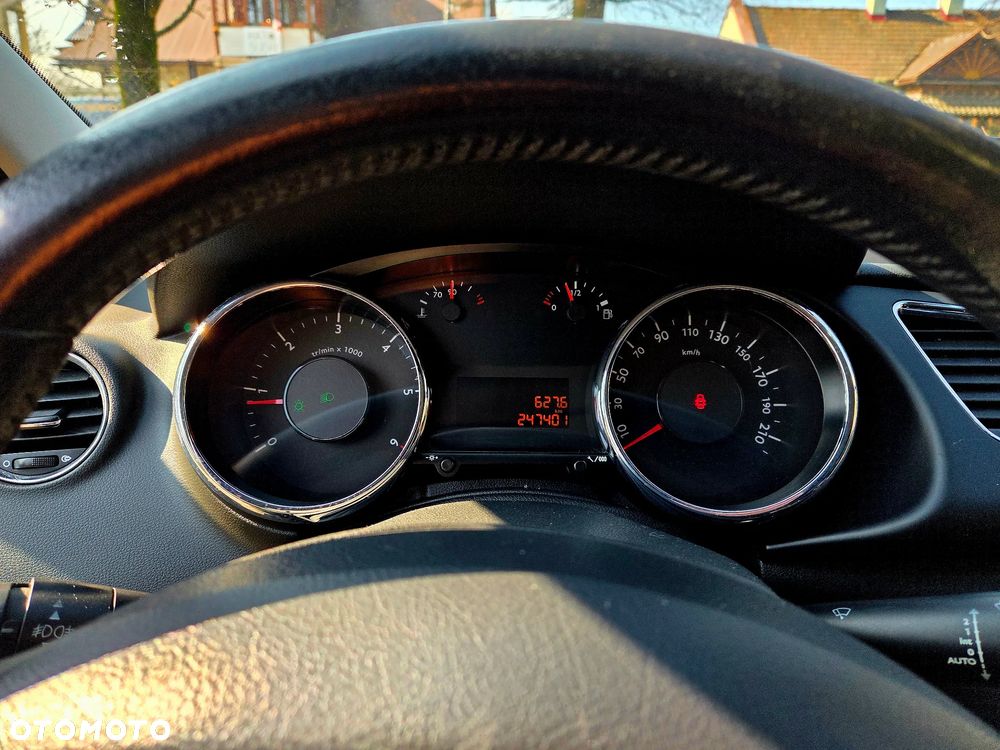 Peugeot 3008 1.6 HDi Premium - 10