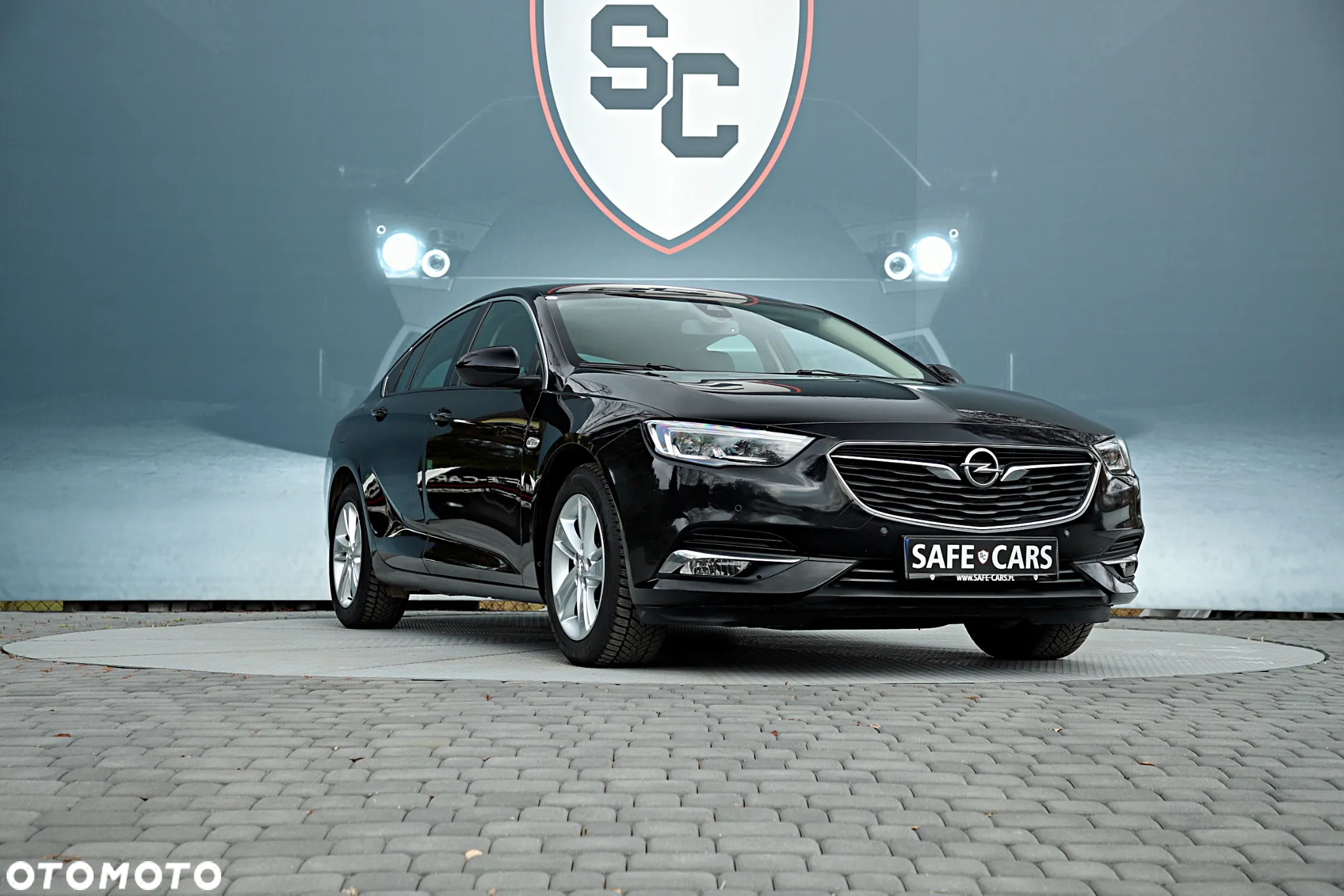 Opel Insignia - 12