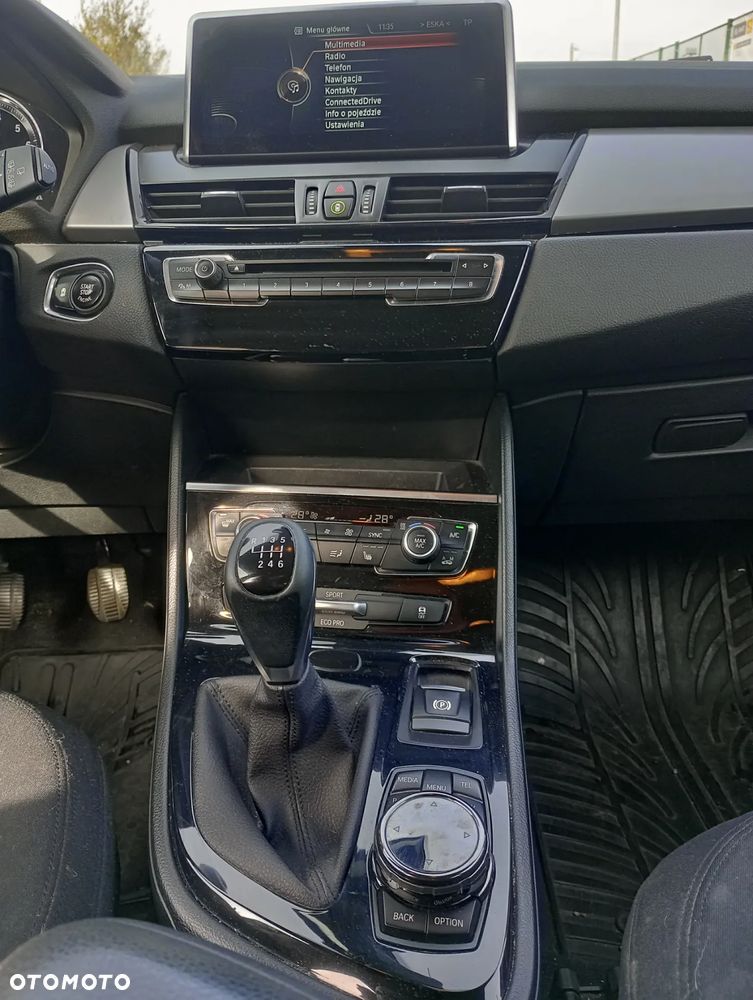 BMW Seria 2 218i - 14