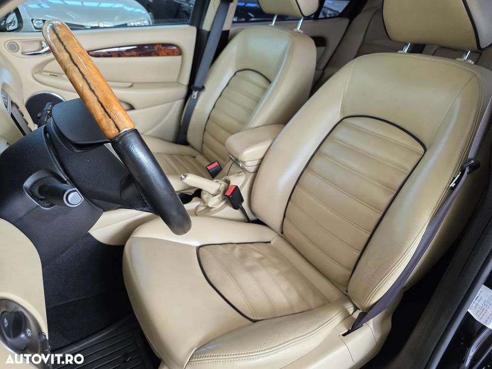 Jaguar X-Type - 11