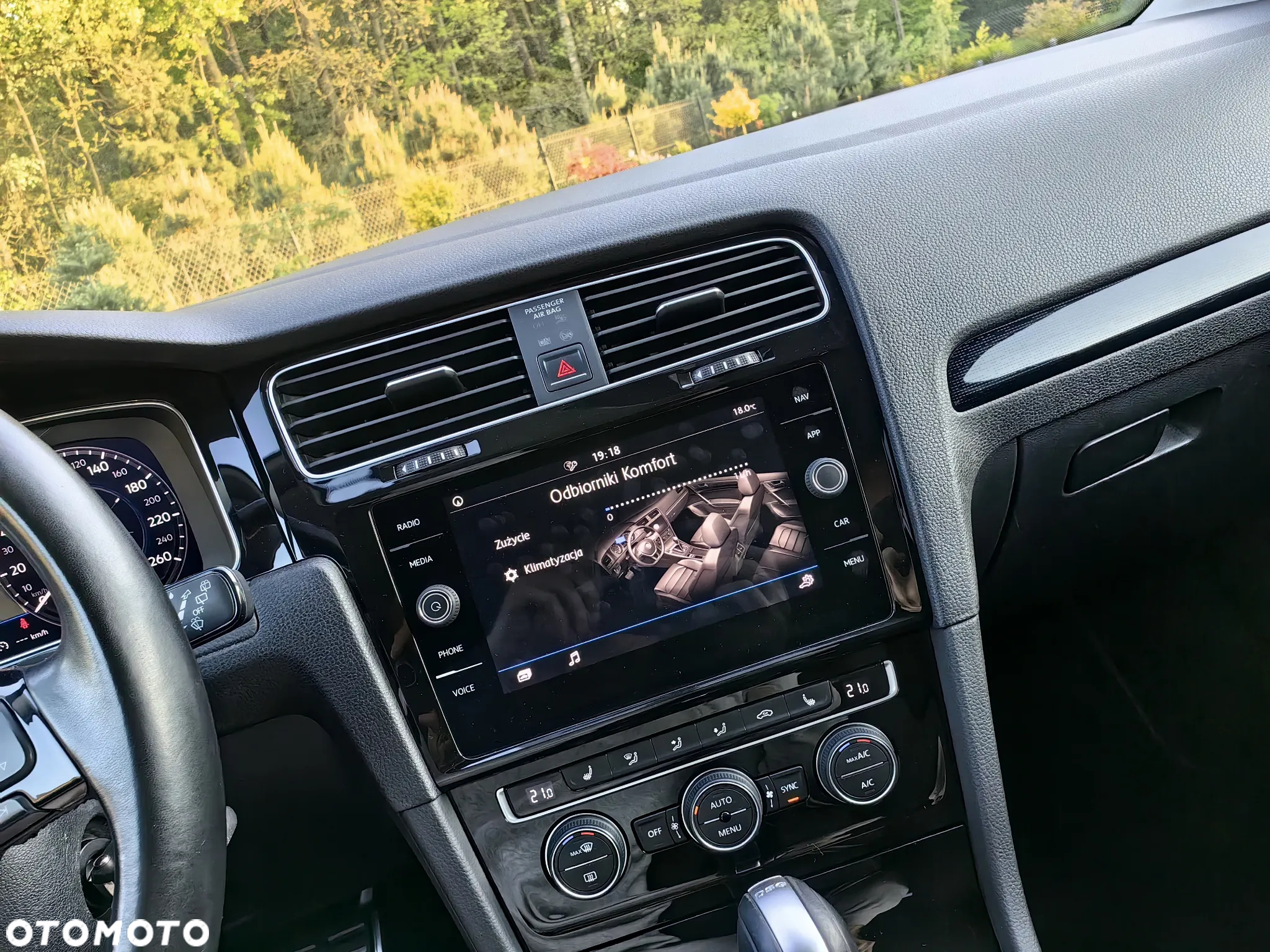 Volkswagen Golf 2.0 TDI DSG Sound - 31
