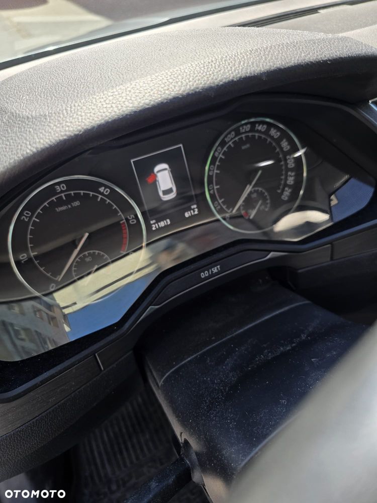 Skoda Superb 2.0 TDI Style DSG - 9