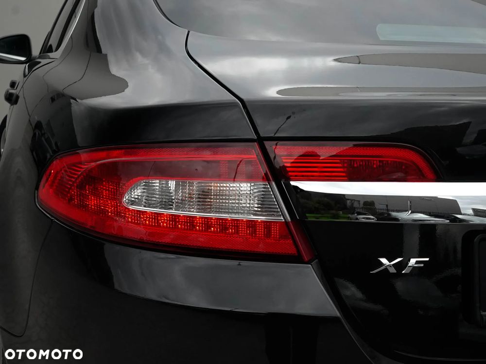 Jaguar XF - 17