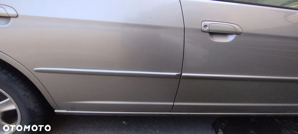 Honda Civic 1.6i LS - 18