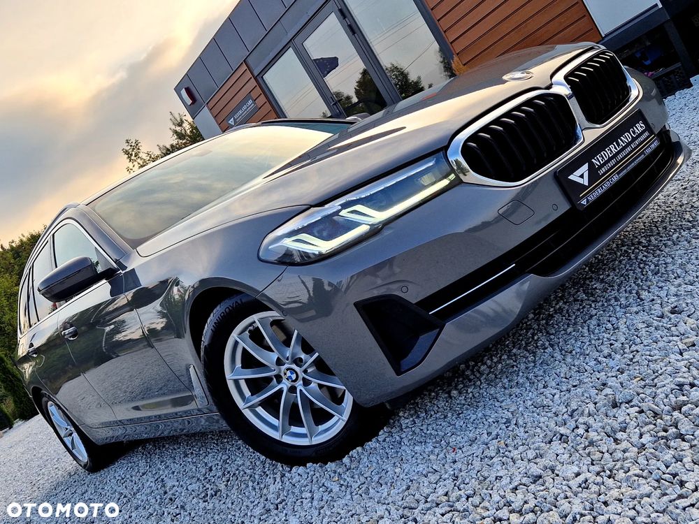 BMW Seria 5 520d Touring - 36