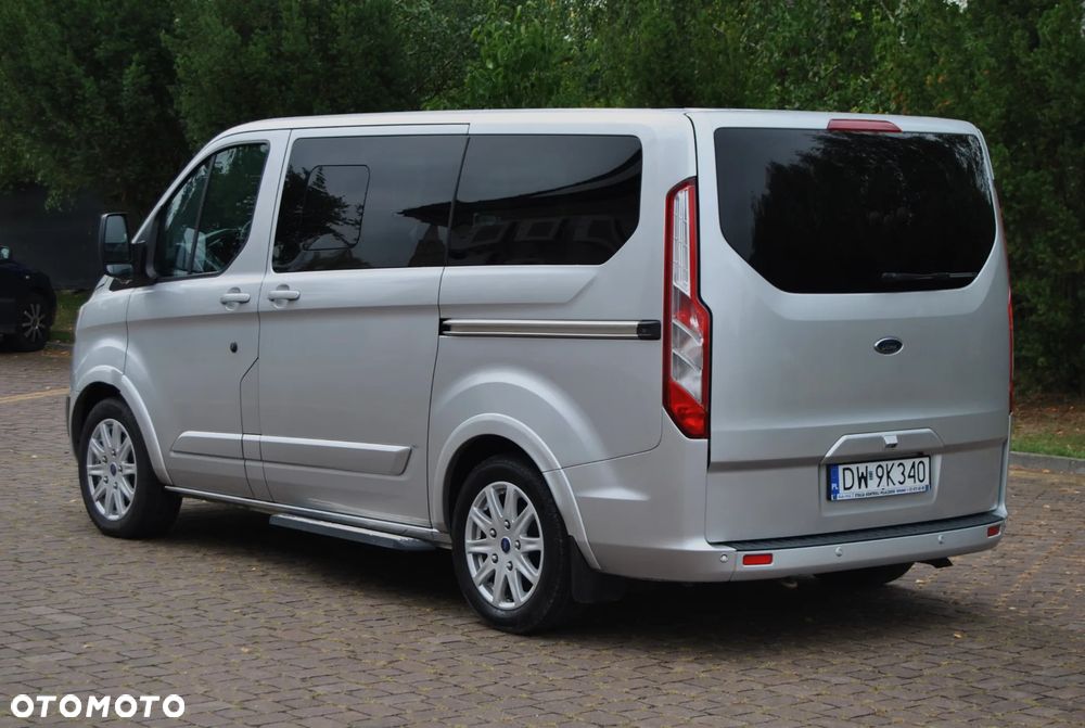 Ford Tourneo Custom - 4