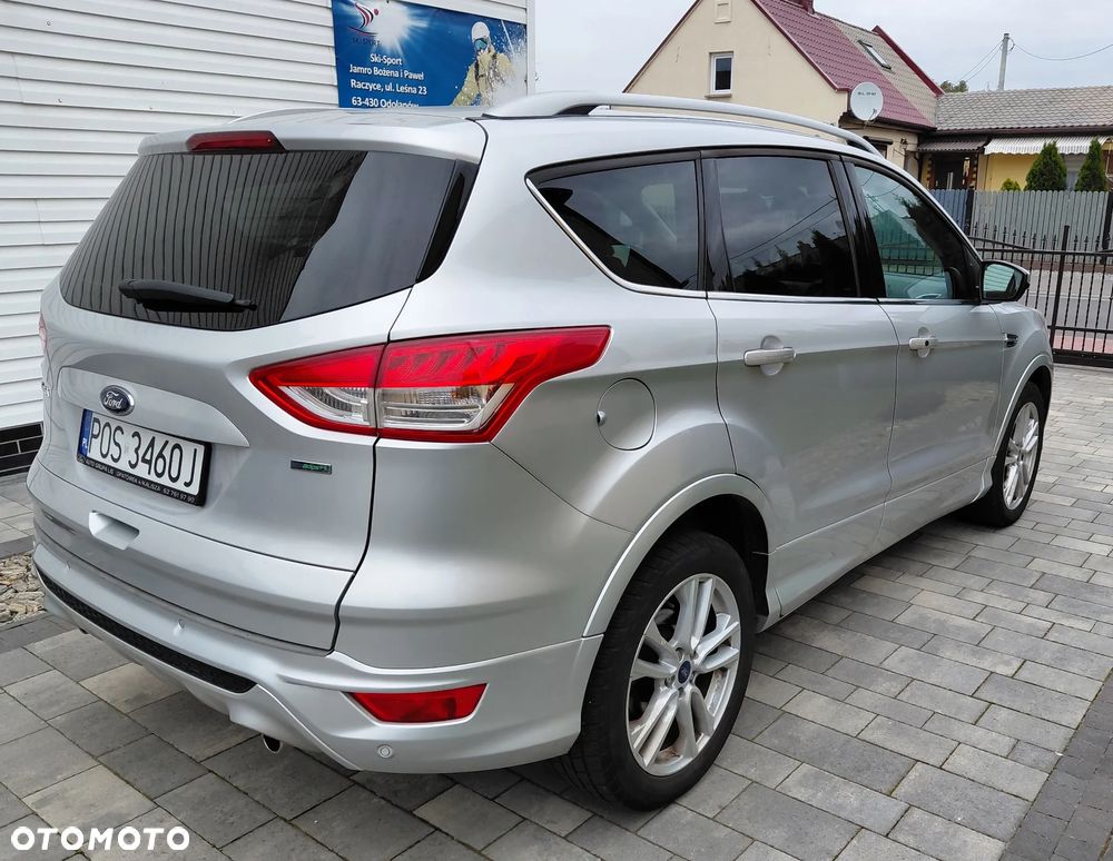 Ford Kuga 1.6 EcoBoost 4WD Titanium Plus - 4