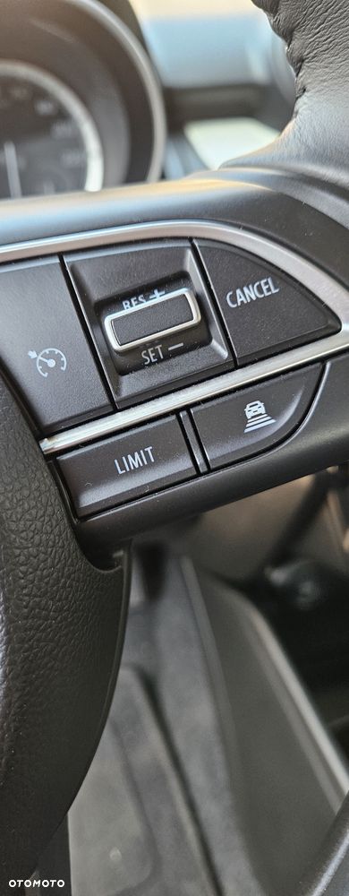 Suzuki Swift 1.2 Premium Plus - 27