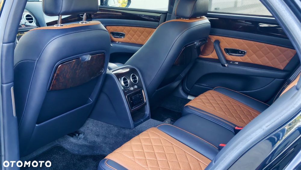 Bentley Flying Spur V8 S - 26