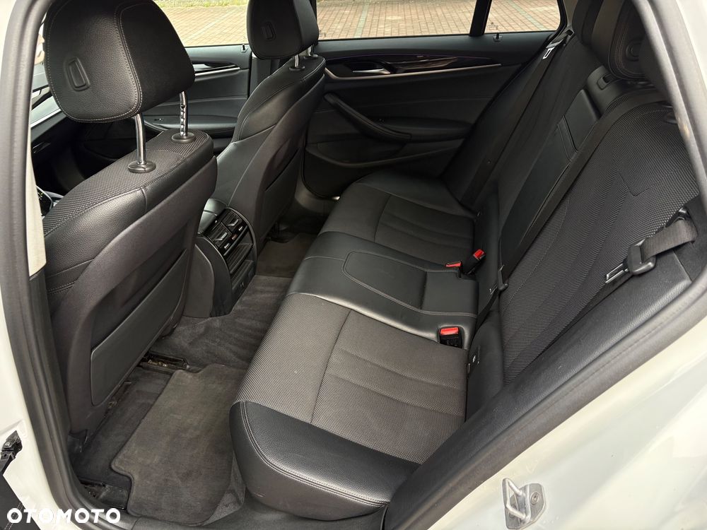 BMW Seria 5 520d xDrive Sport Line sport - 13