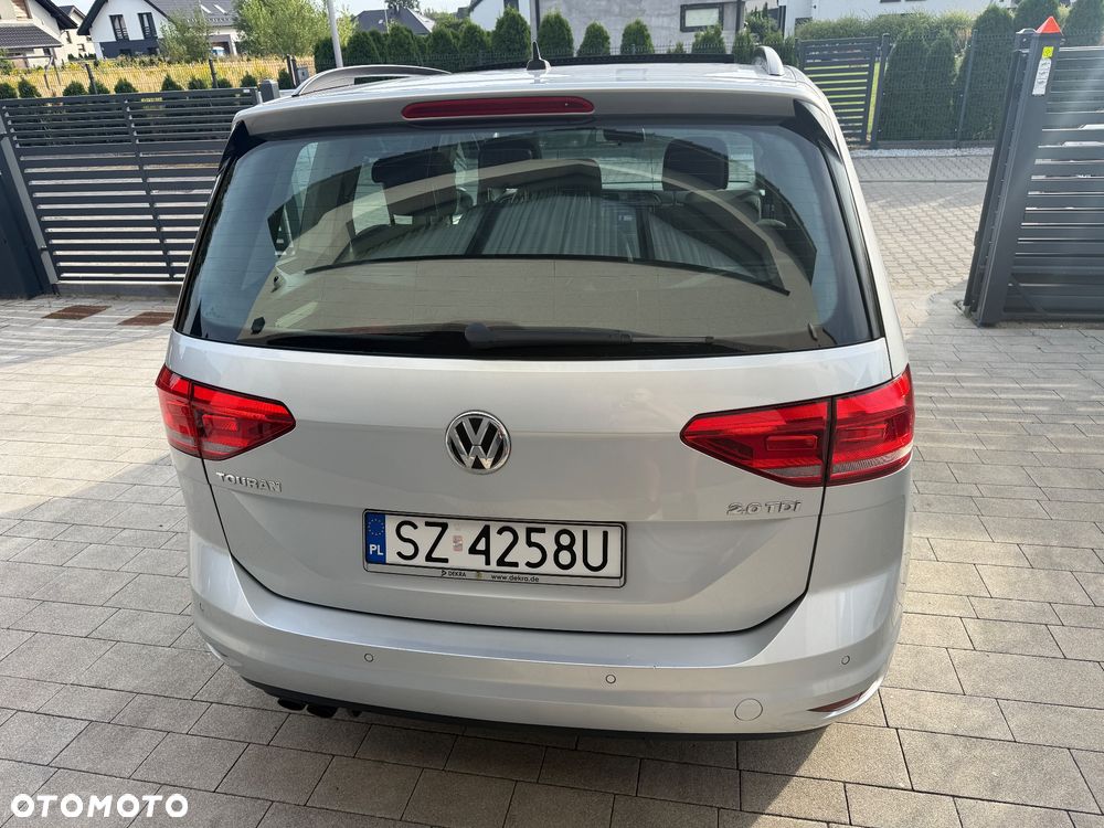 Volkswagen Touran 2.0 TDI BMT Highline - 9