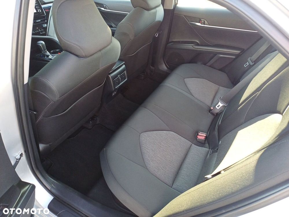 Toyota Camry 2.5 Hybrid Comfort CVT - 10
