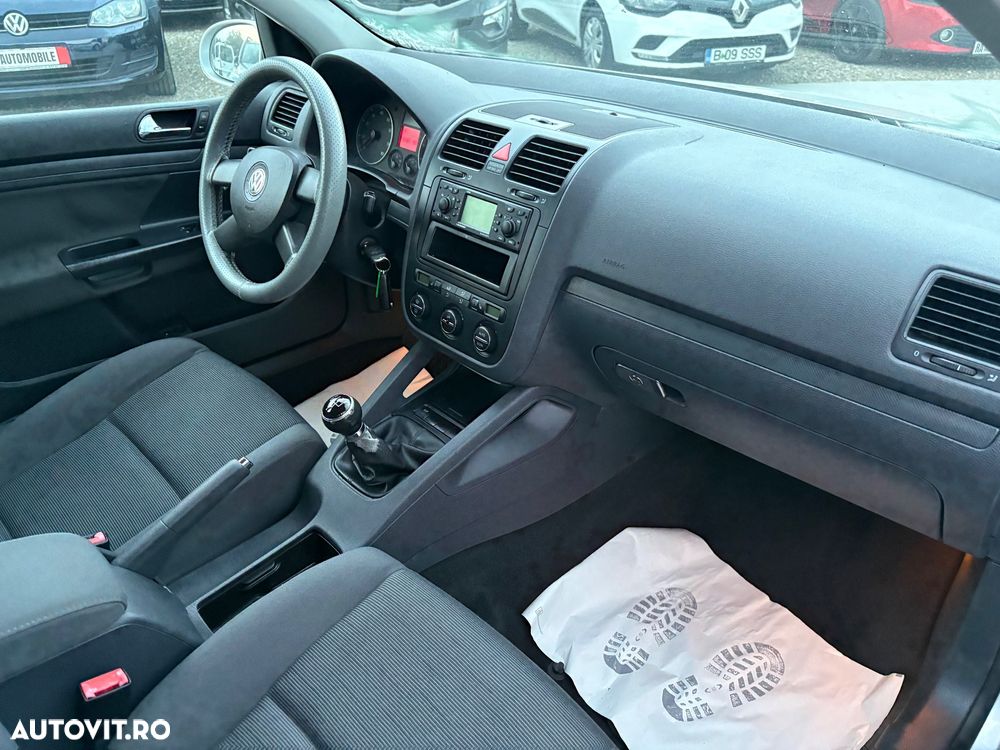 Volkswagen Golf 1.6 Comfortline - 6