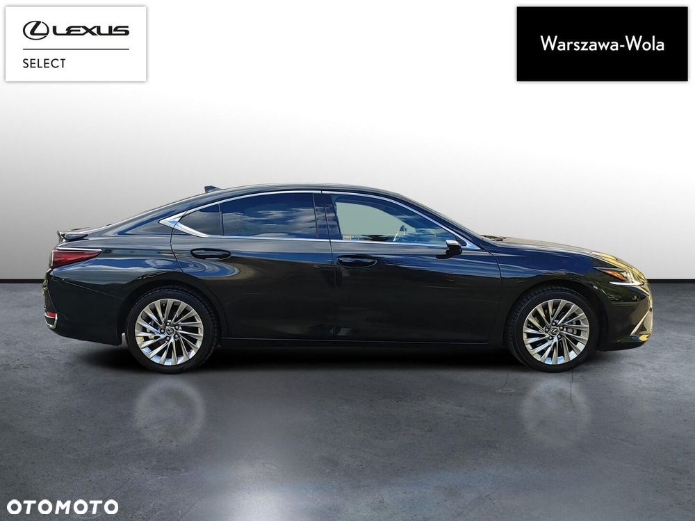 Lexus ES 300h Omotenashi - 8
