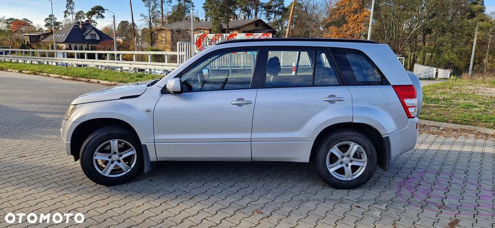 Suzuki Grand Vitara 2.0 - 4