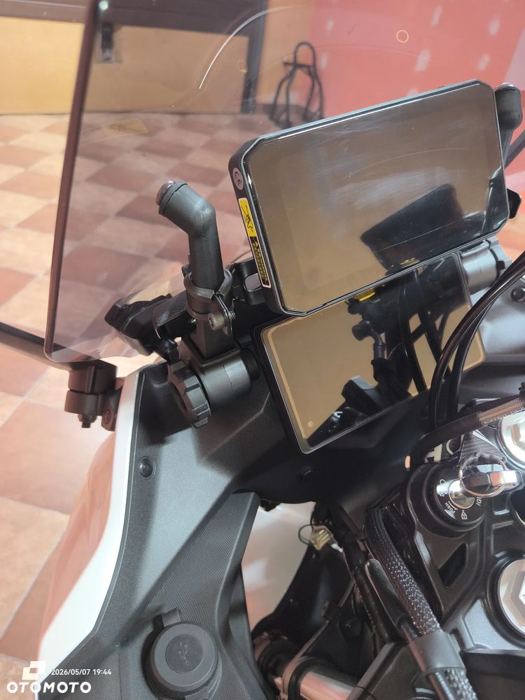 CFMoto 650 MT - 25
