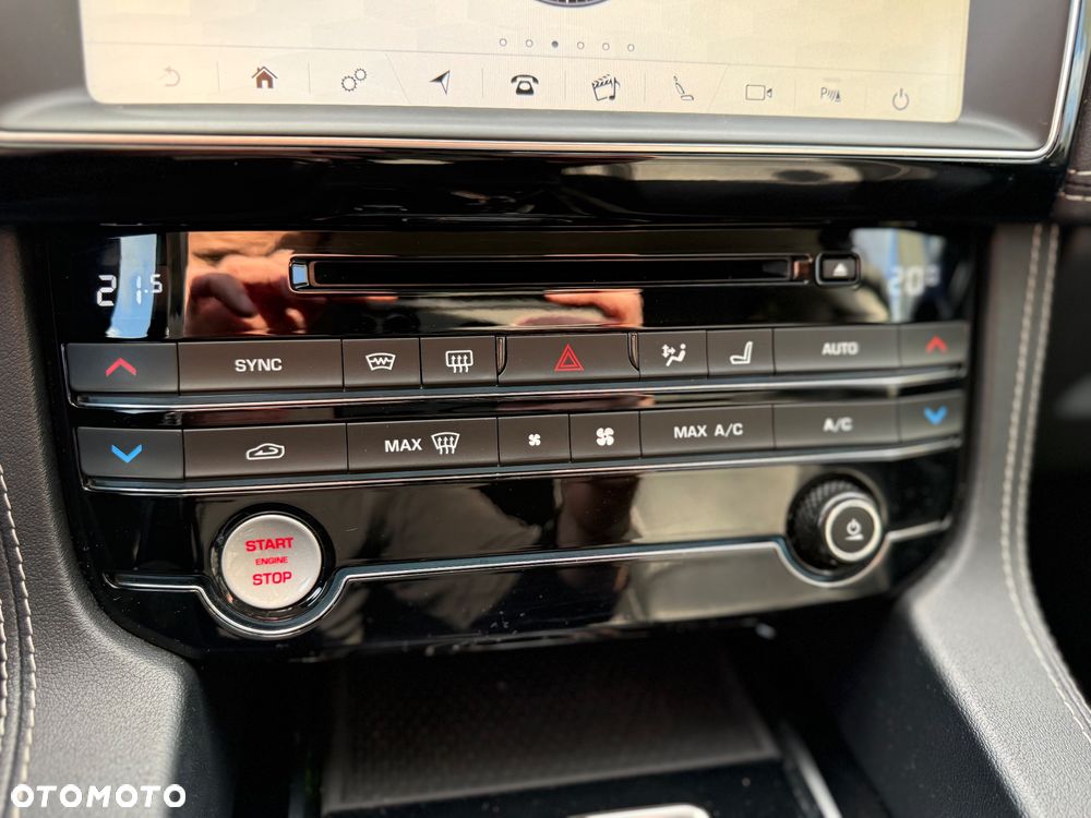 Jaguar F-Pace 20d AWD R-Sport - 37