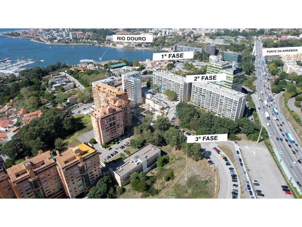 Apartamento T0 com varanda e lugar garagem nos Jardins da Arrábida - Grande imagem: 2/11
