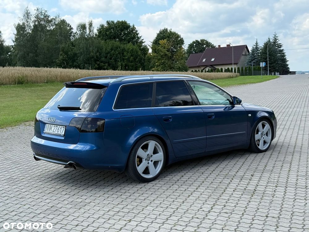 Audi A4 - 1