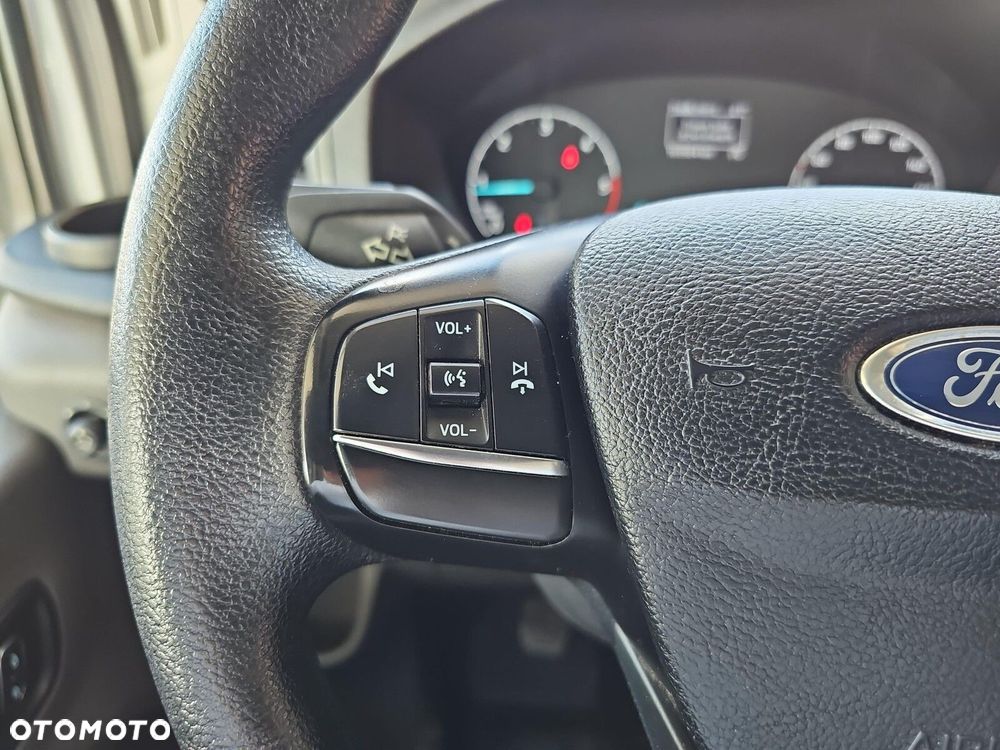 Ford transit - 17