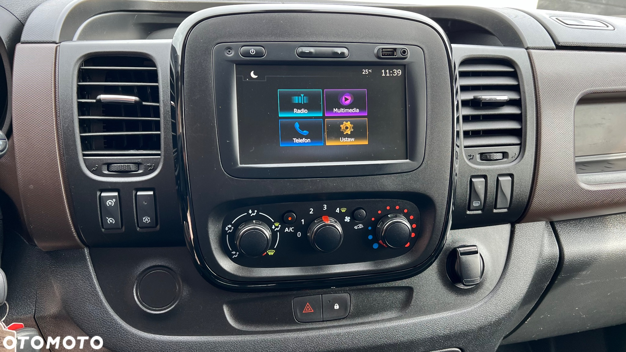 Renault TRAFIC TALENTO - 10