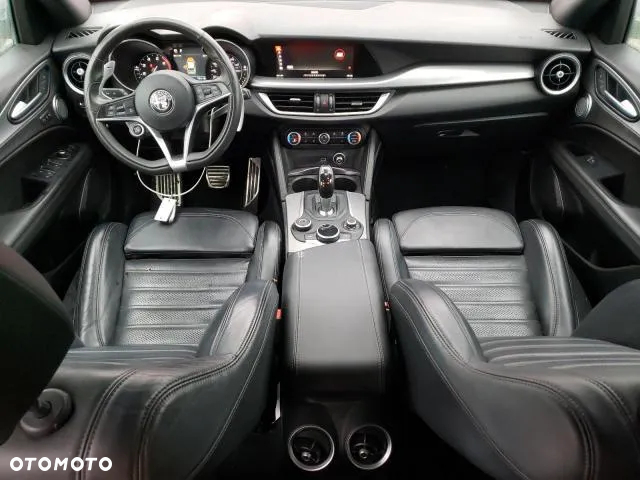 Alfa Romeo Stelvio - 7