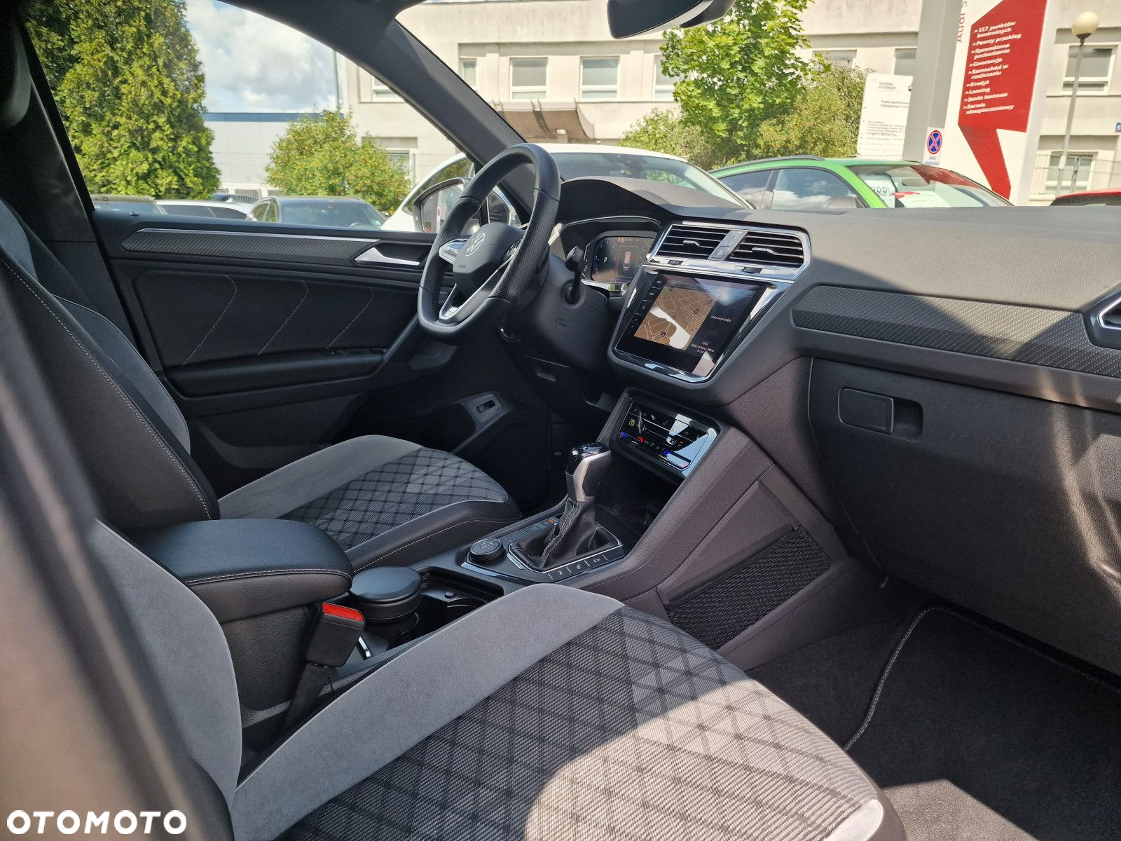 Volkswagen Tiguan 2.0 TDI SCR 4Mot R-Line DSG - 17