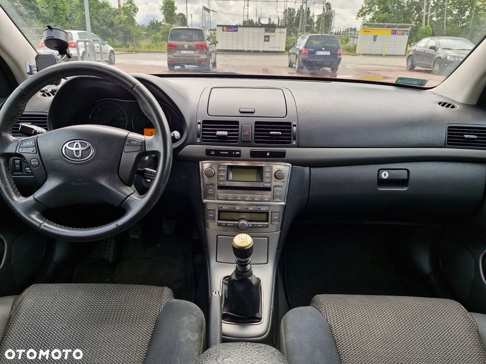 Toyota Avensis 2.0 D-4D - 8