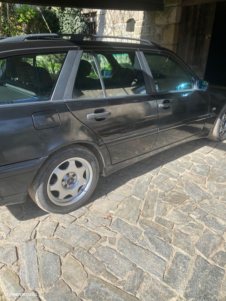 Mercedes-Benz C 200 - 6