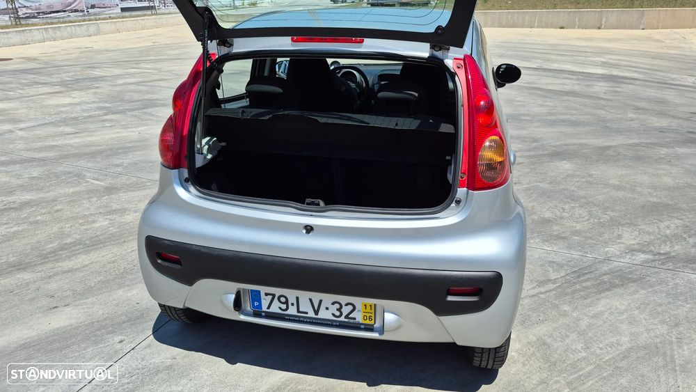 Peugeot 107 1.0 Black&Silver - 2