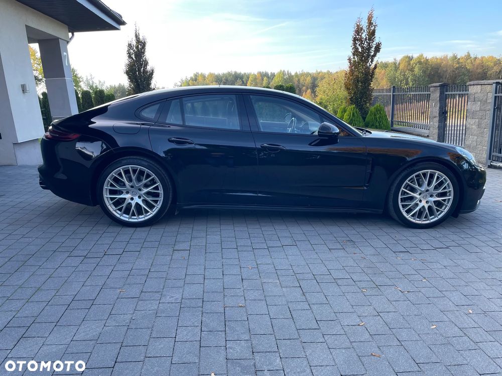 Porsche Panamera - 8
