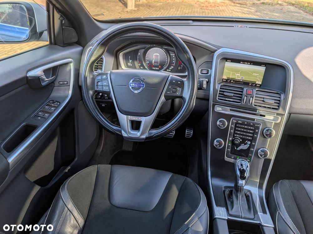 Volvo XC 60 D4 Drive-E R-Design Momentum - 29