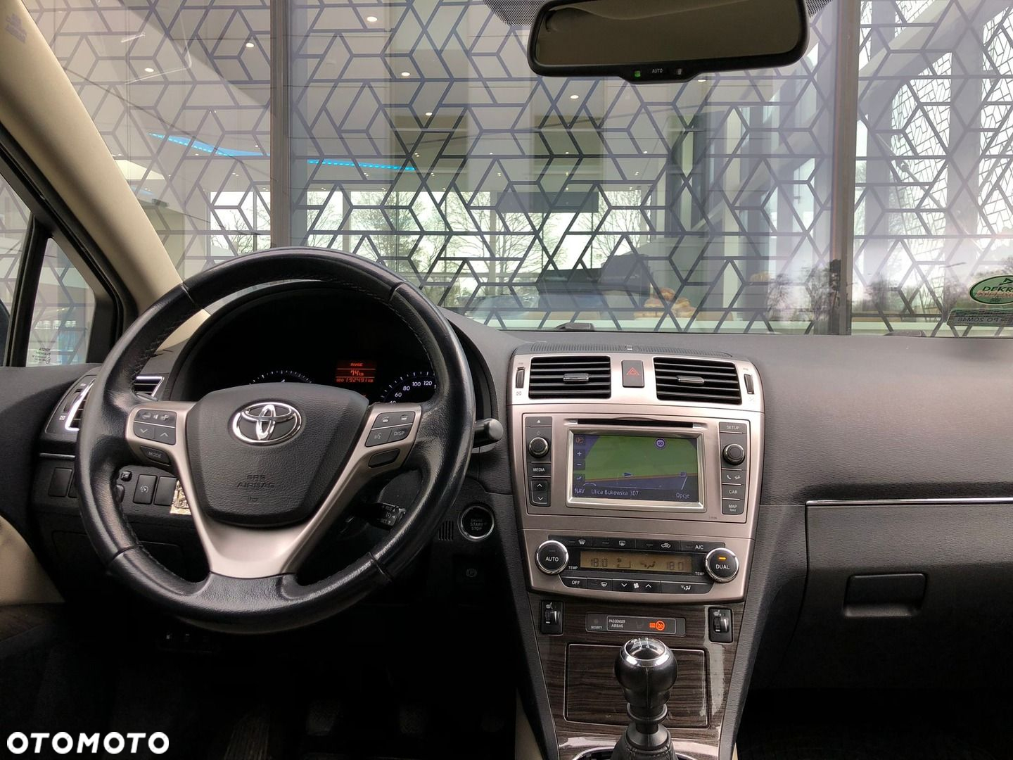 Toyota Avensis 1.8 Premium EU5 - 5