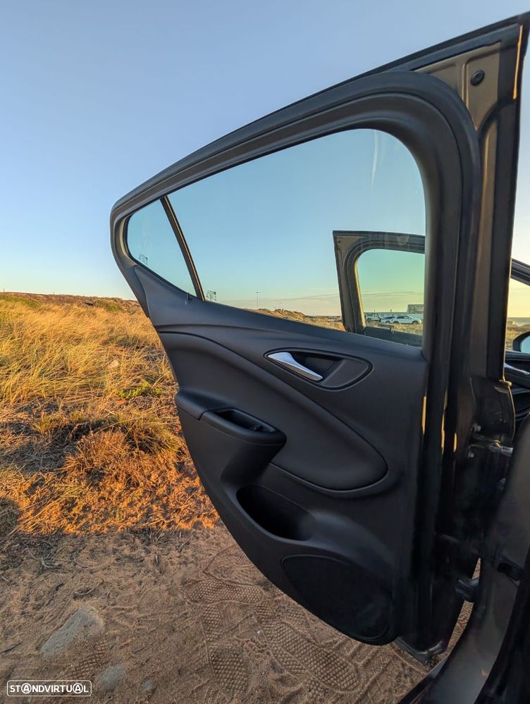 Opel Astra 1.0 Dynamic Sport S/S - 11