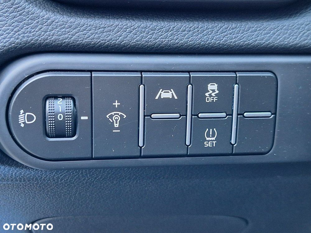 Kia XCeed - 16