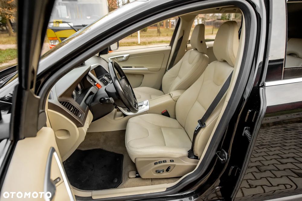 Volvo XC 60 - 6
