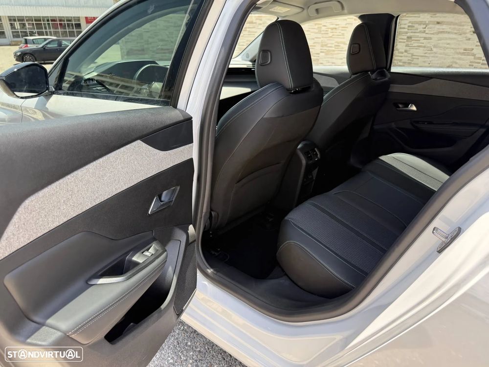 Peugeot e-308 54 kWh Allure - 18