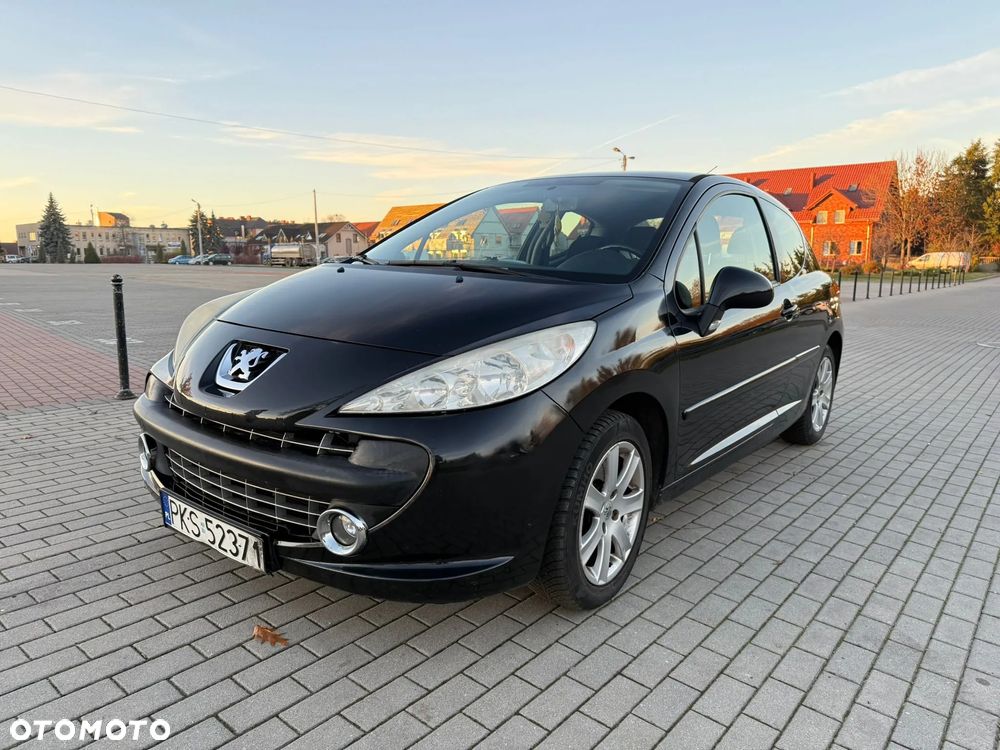 Peugeot 207 - 1