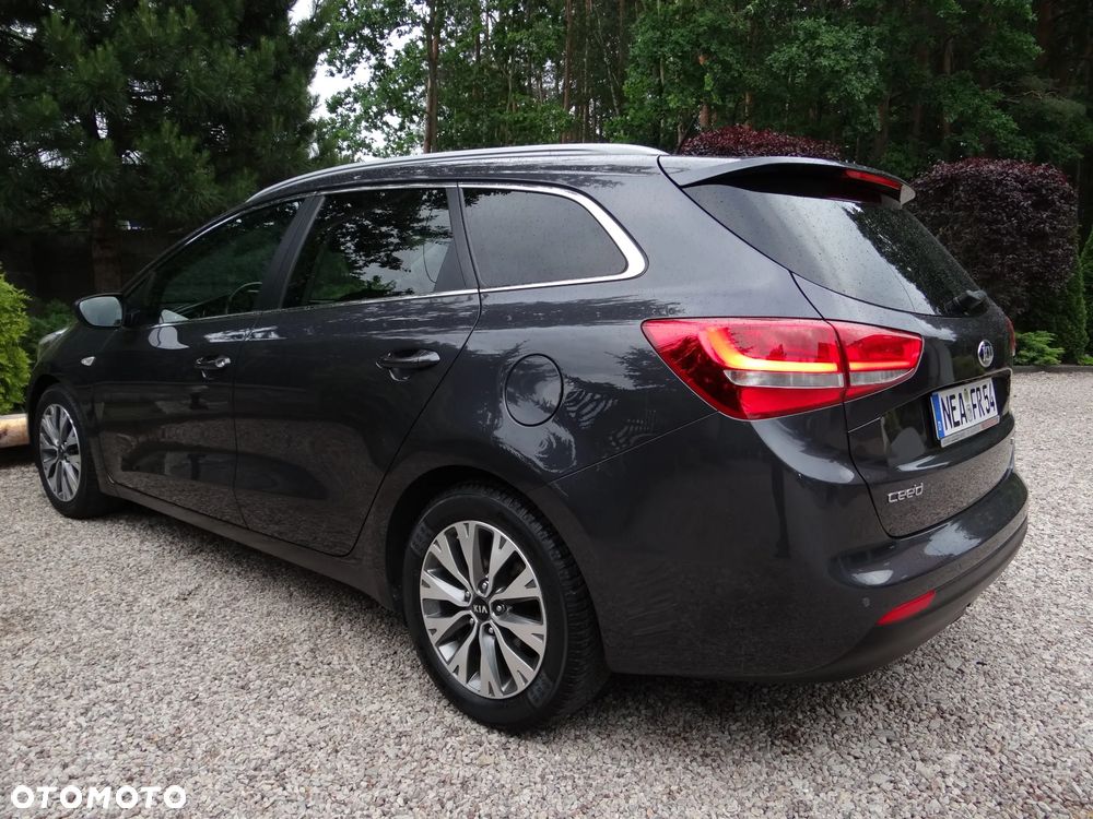 Kia Ceed 1.4 CVVT Dream Team Edition - 10