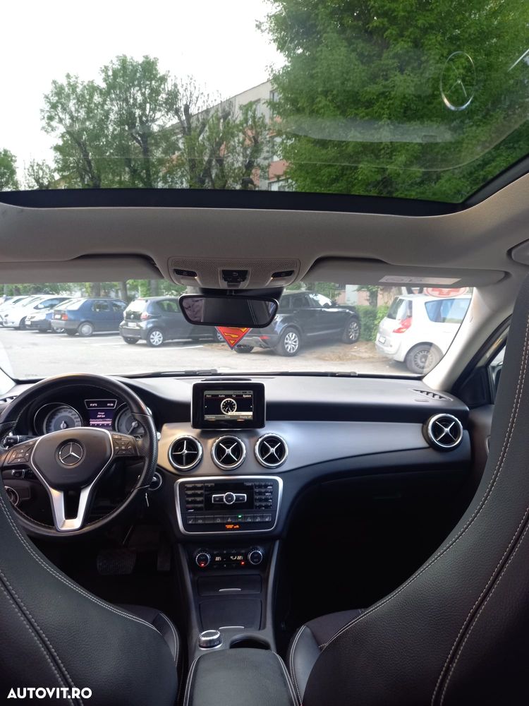 Mercedes-Benz GLA 220 CDI 4MATIC 7G-DCT Urban - 23