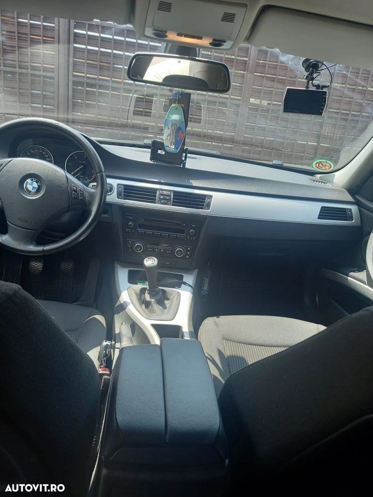 BMW Seria 3 320d - 4