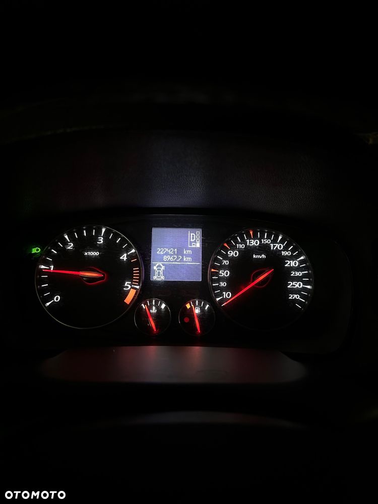 Renault Laguna 2.0 dCi Bose Edition - 12