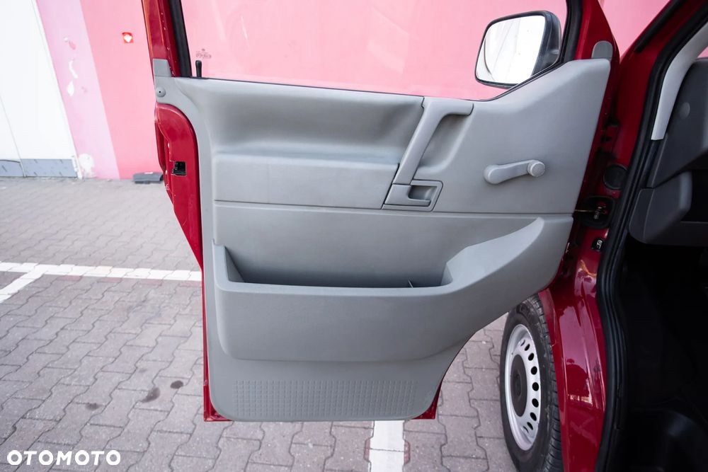 Volkswagen Transporter - 27